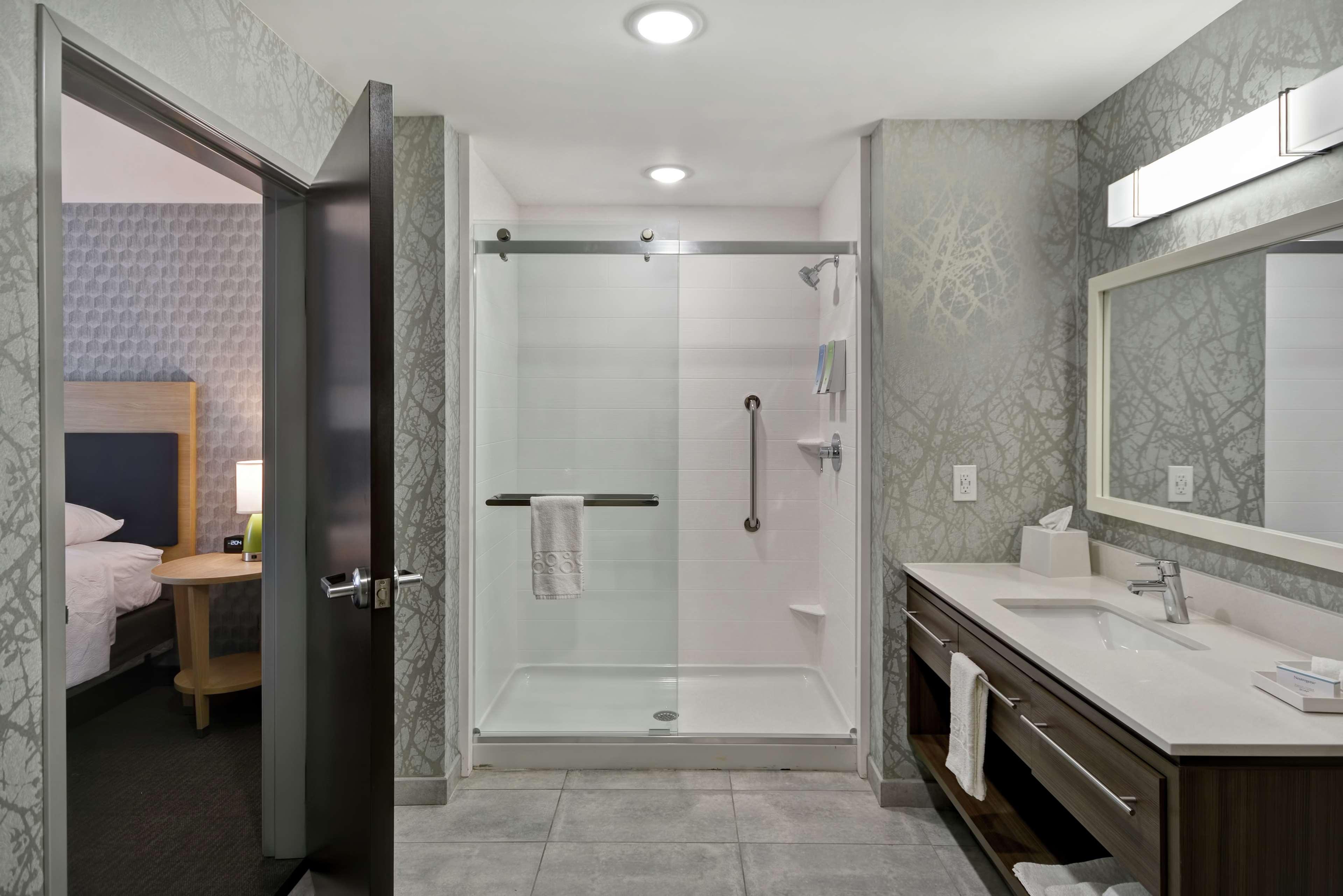 Home2 Suites By Hilton Grand Rapids North Walker Екстериор снимка