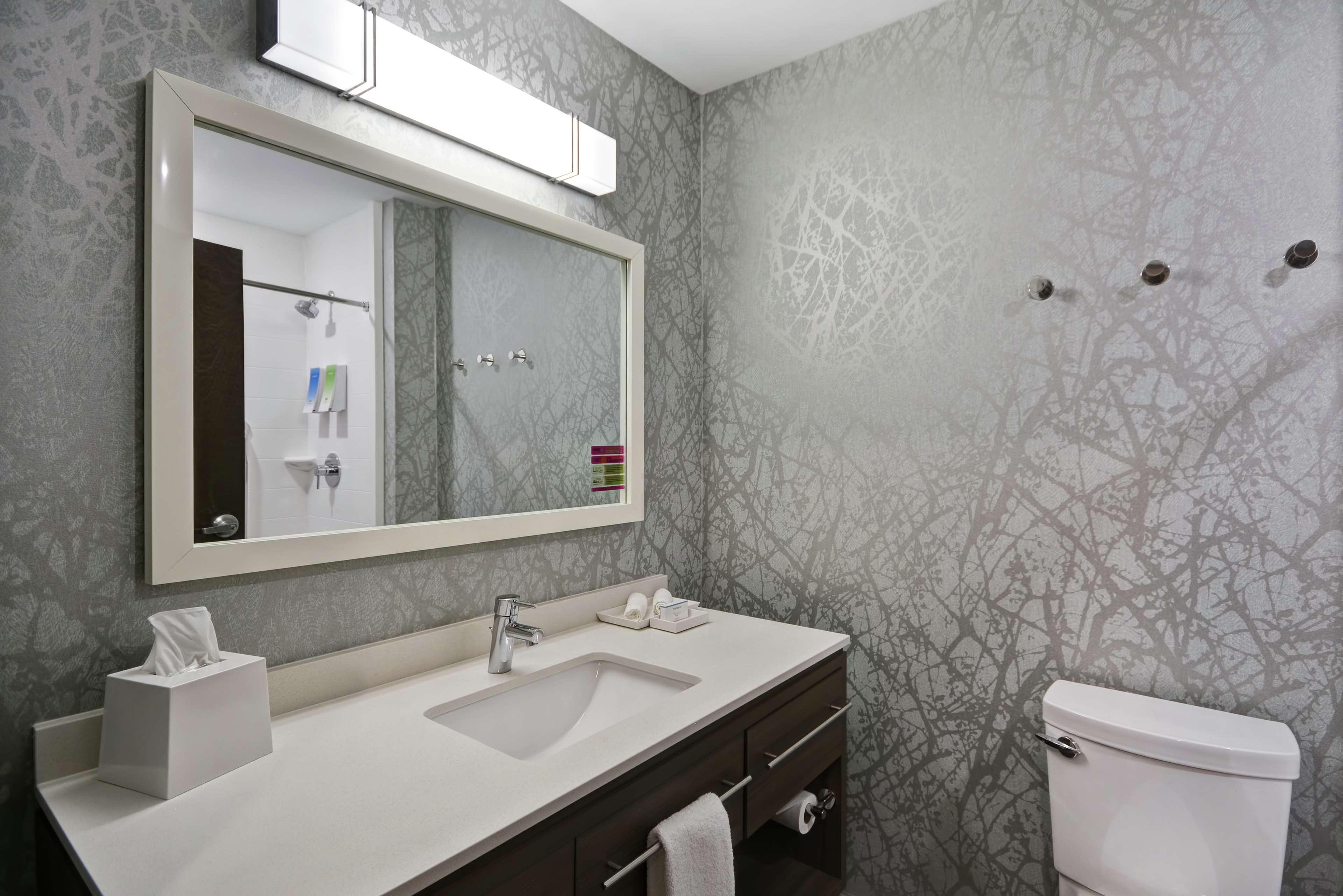 Home2 Suites By Hilton Grand Rapids North Walker Екстериор снимка