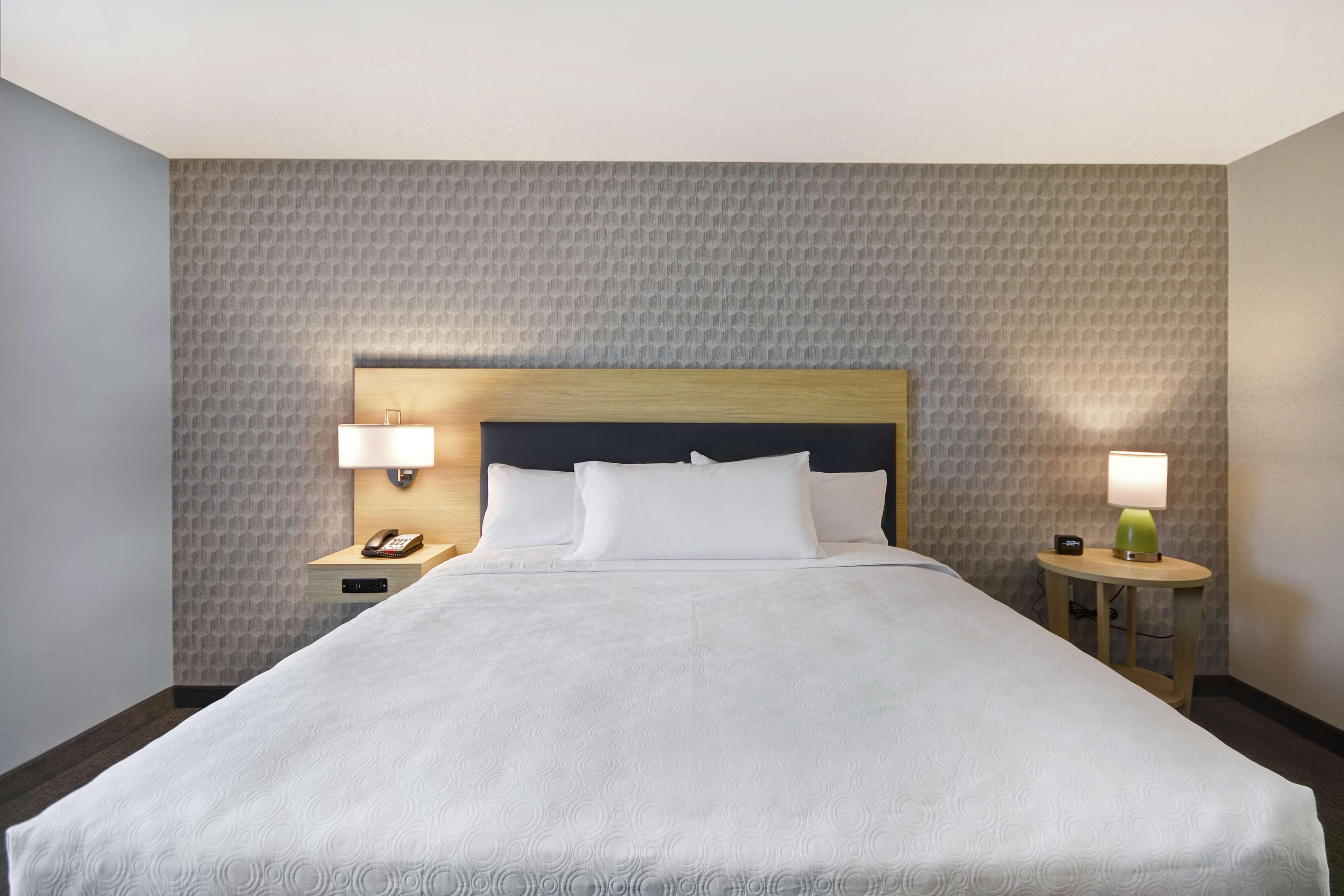 Home2 Suites By Hilton Grand Rapids North Walker Екстериор снимка
