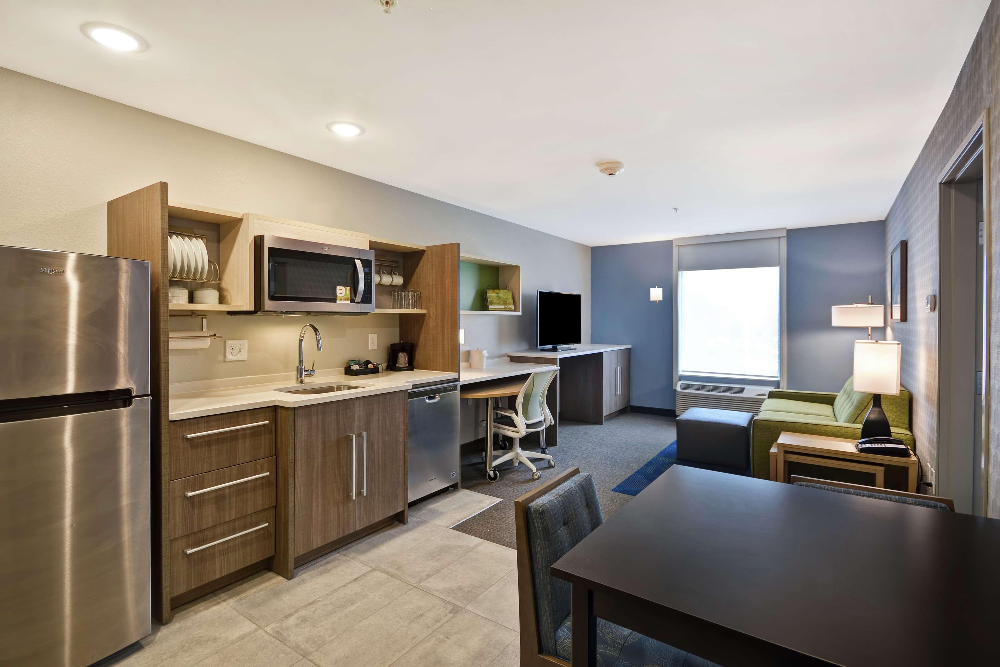 Home2 Suites By Hilton Grand Rapids North Walker Екстериор снимка