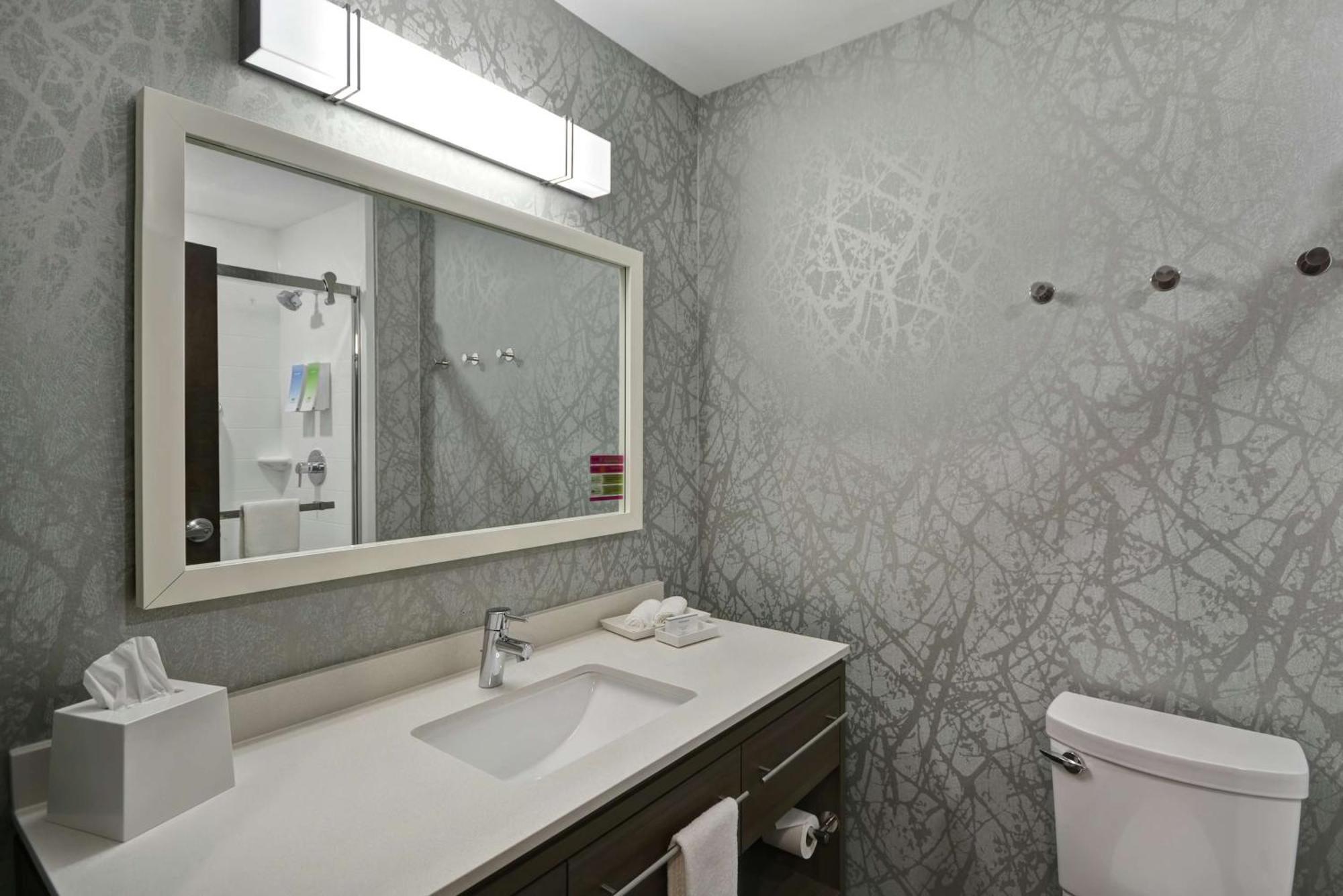 Home2 Suites By Hilton Grand Rapids North Walker Екстериор снимка